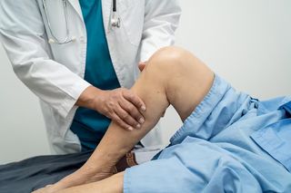 Киста Бейкера коленного сустава - симптомы и лечение