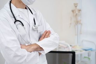 Недержание мочи у женщин после 50 лет - описание, причины, симптомы ...